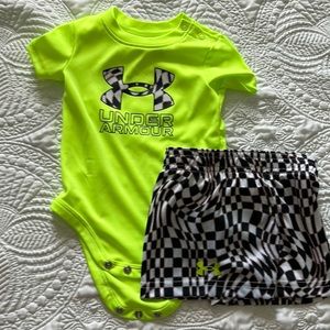 ☘️2 for $30☘️ Under Armour shirt set